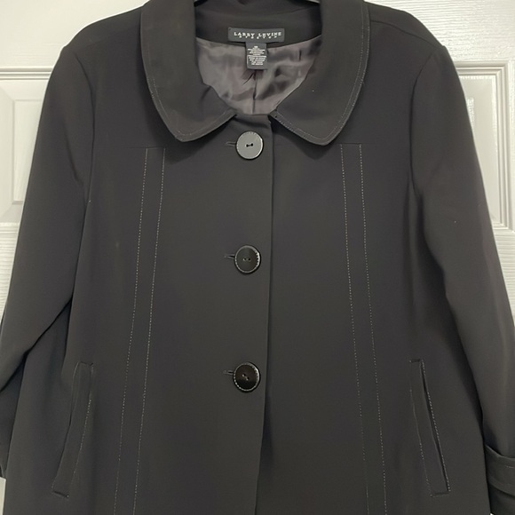 EUC Larry Levine stretch blazer. size 16. Black. Large button tailored details - Picture 7 of 10